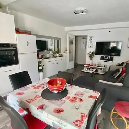 F2 Avec Balcon&parking, Clim Réversible, Wifi, 2 Pers - Fr-1-703-223 Appartement *
